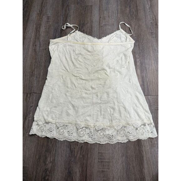 Vintage-Style Lace Camisole – Floral Lace Trim – Y2K Aesthetic - Picture 3 of 4